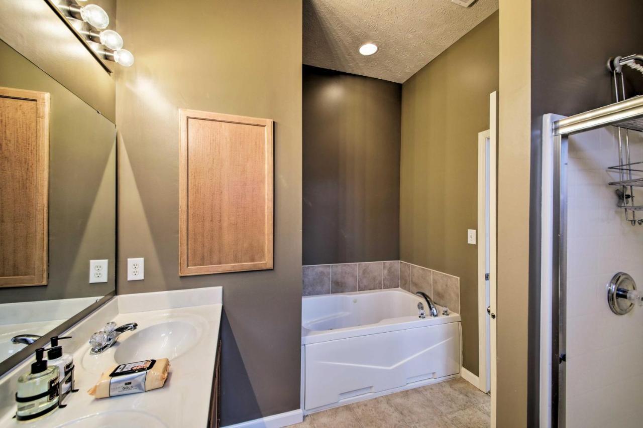 Arts And Design District Condo Steps To Monon Trail Carmel Exterior photo